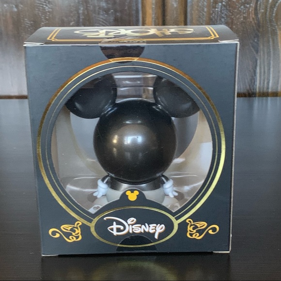 Disney SHORTS Mickey Mouse Limited Edition Vinyl Figurine - NIB - Picture 7 of 9